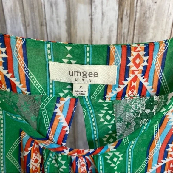 Umgee Green Aztec Sleeveless Blouse - Picture 6 of 6